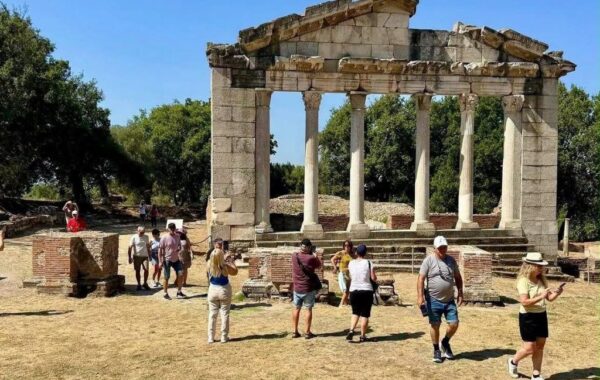 92 mijë turistë