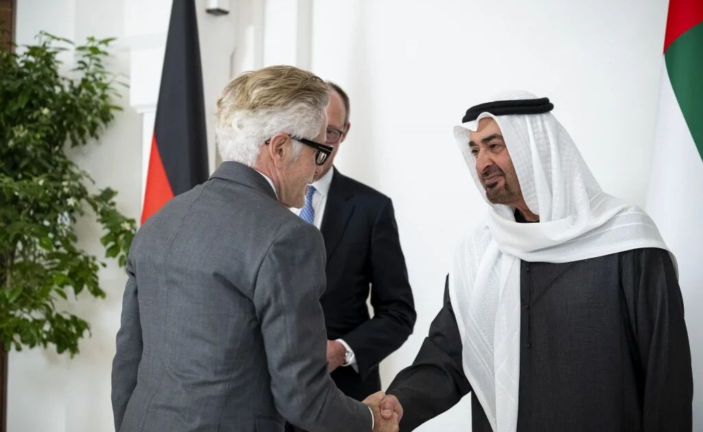 – Emiratet e Bashkuara Arabe