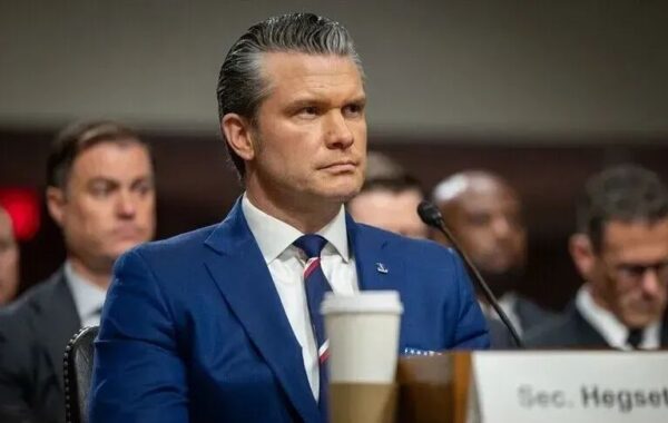 shkarkimin e Hegseth