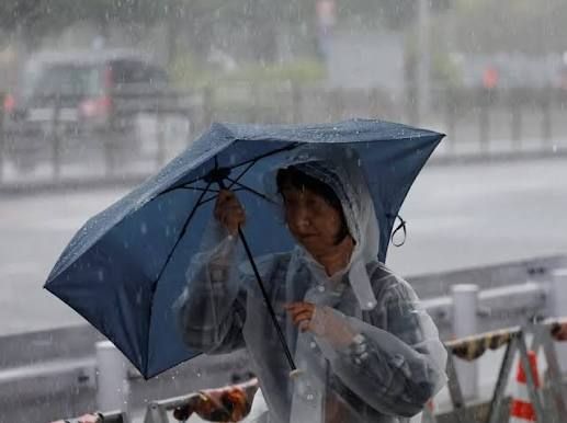JAPONI – Tajfuni Dujuan shkakton alarm,