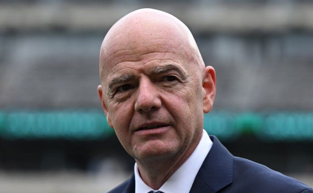 Infantino propozon