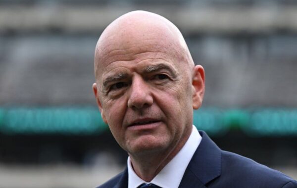 Infantino propozon