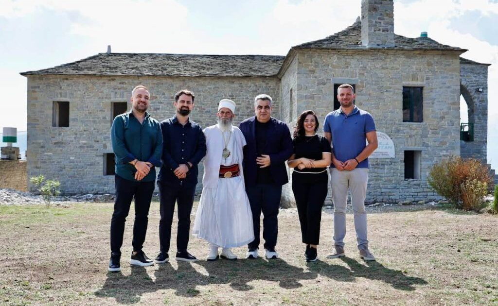 në Teqenë e