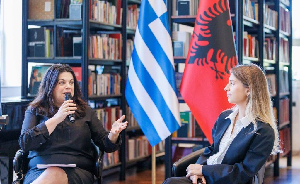 në diplomaci dhe