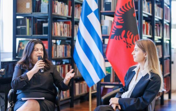 në diplomaci dhe