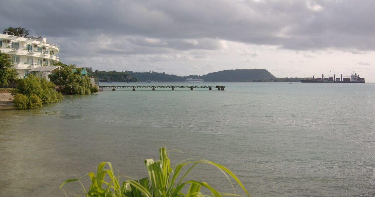 Port Vila, Vanuatu — ishulli i Paqësorit ku FBI arrestoi tregtarin e artit Inigo Philbrick