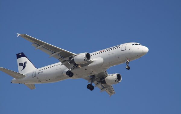 Një avion Airbus A320 i Iran Air. (Foto: Wikimedia Commons, CC BY-SA 3.0)