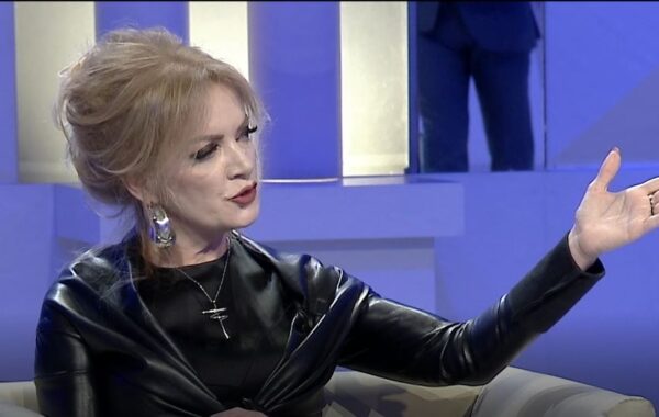 Deputetja socialiste Iris Luarasi