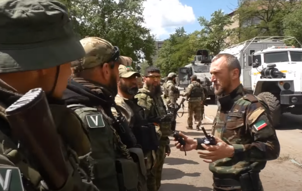 Trupa çeçene që luftojnë në anën ruse në Donbas, qershor 2022