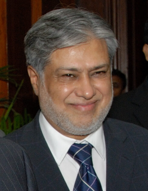 Ministri i Jashtëm pakistanez Ishaq Dar