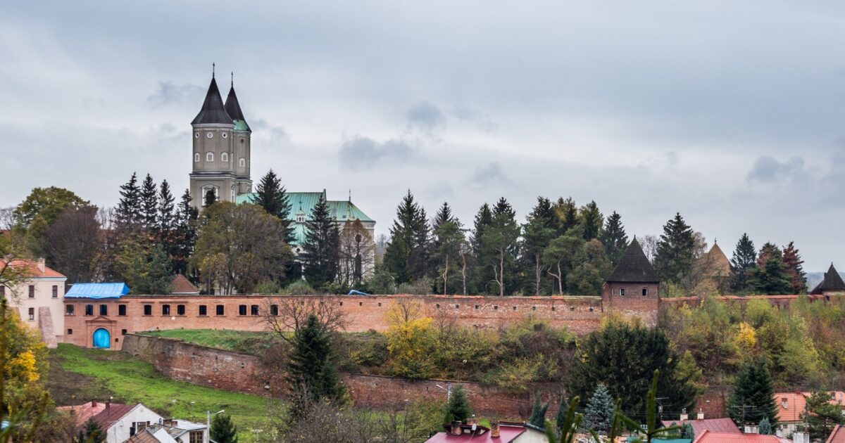 Manastiri i motrave benediktine në Jarosław, Poloni