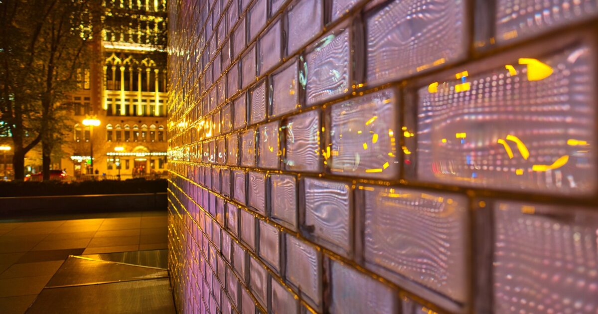 Crown Fountain i Jaume Plensa-së në Millennium Park të Çikagos