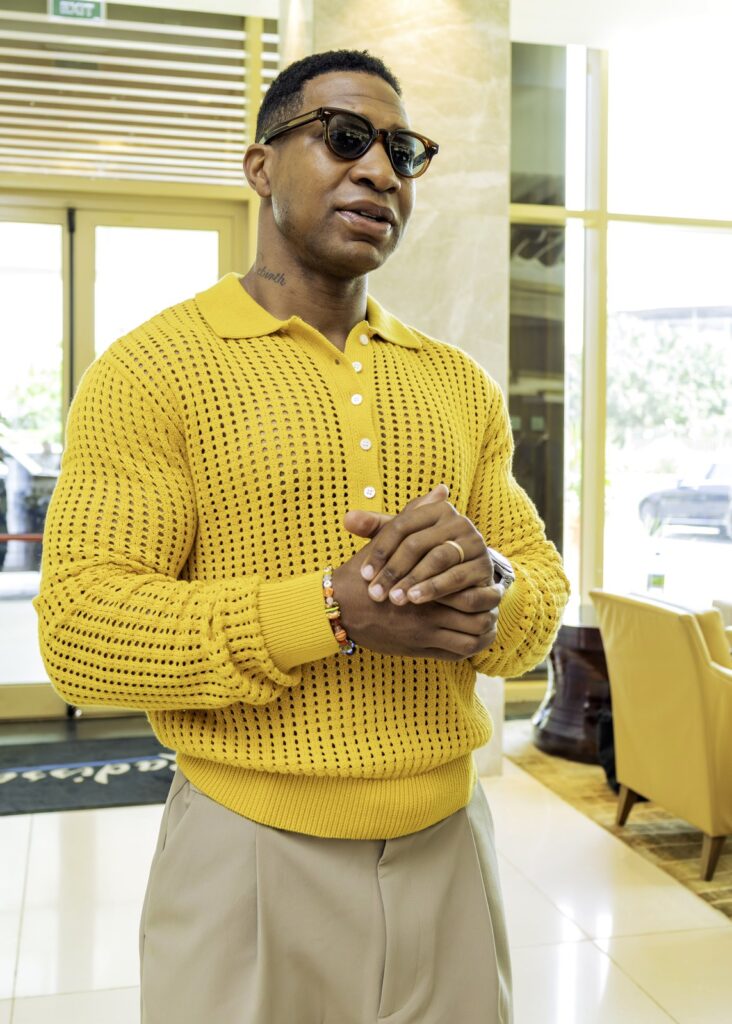 Jonathan Majors rikthehet në ekran  filmi aksion  Run Hide Fight  Infidels  debuton në streaming