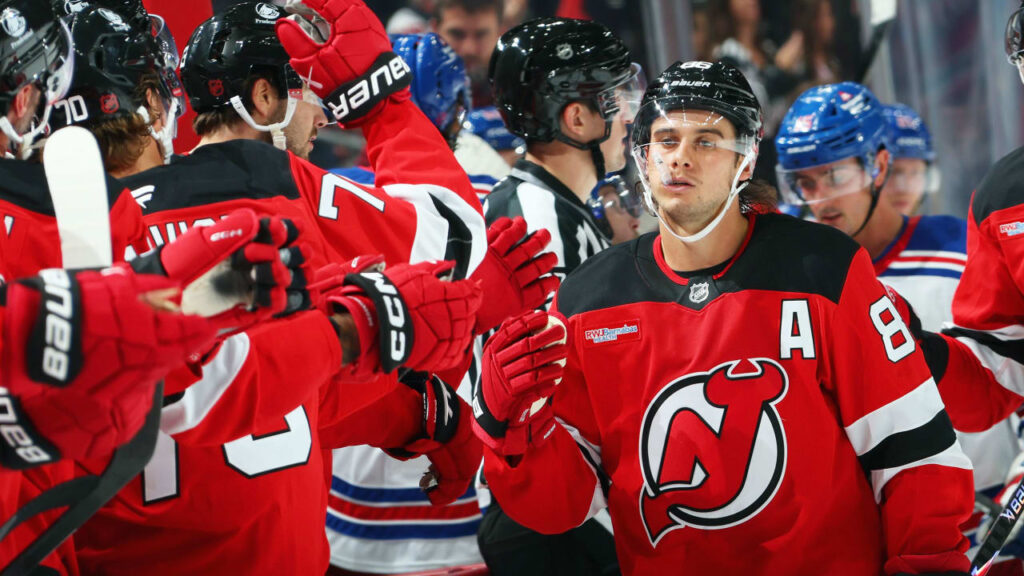 Ndeshjet para sezonale të NHL më 21 shtator  Hughes vendimtar  Brodzinski shënon dy gola