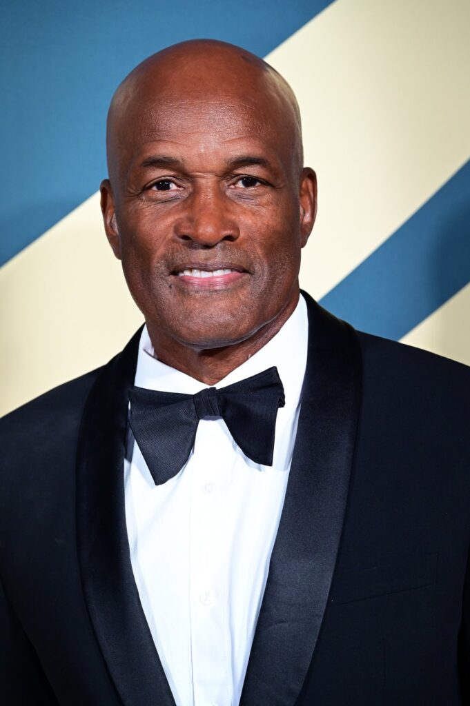 Kenny Leon lëshon memoirën e dytë  Direction   me parathënie nga Tom Hanks — del më 1 dhjetor