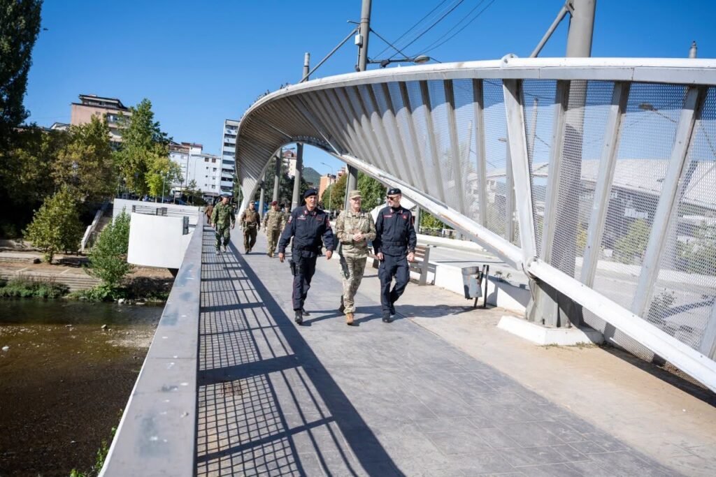 Shefi i Shtabit të KFOR it viziton Mitrovicën e Veriut