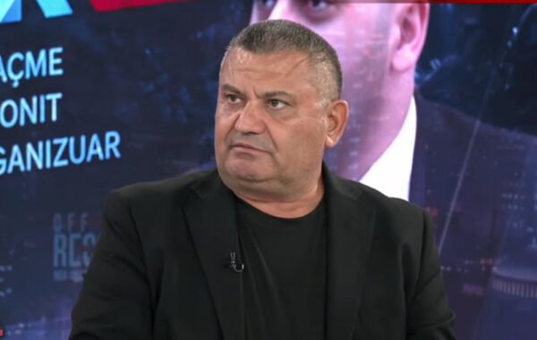 përfshihen në spiunazh