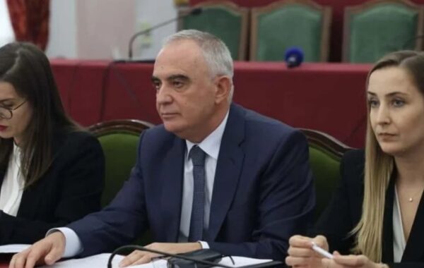 intime të personave publikë në