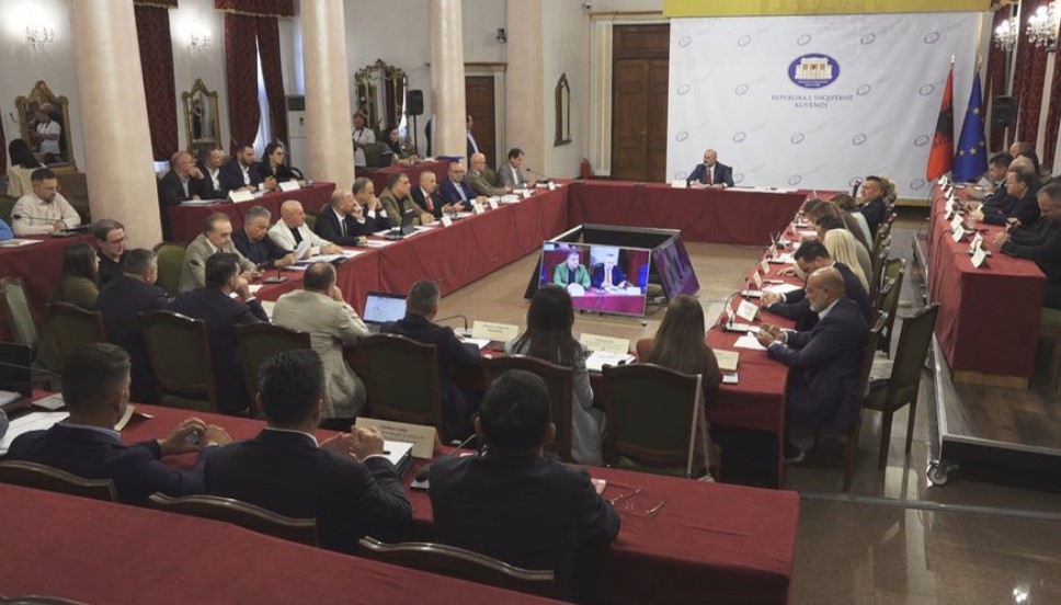 Debate te Ligjet  PD kërkon pezullimin e Territoriales  PS e rrëzon dhe refuzon të presë konsultimet me bashkitë për hart�