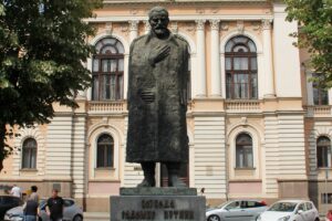 Statuja e vojvodës Radomir Putnik në Kragujevac