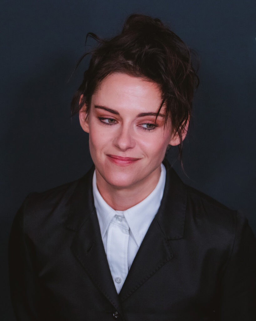 «Spiritual World»  Kristen Stewart ribashkohet me Olivier Assayas — drama supernatyrale me kast të madh  xhirimet nisin në shkurt 2027