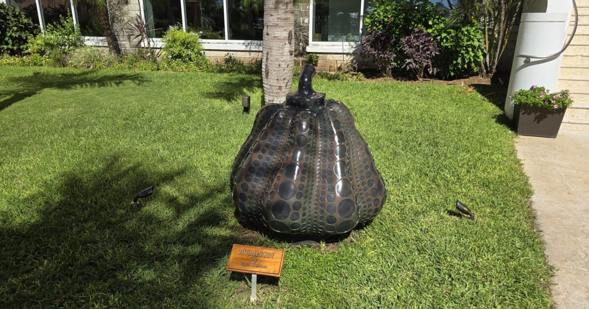 Skulptura «Pumpkin» e Yayoi Kusama-së