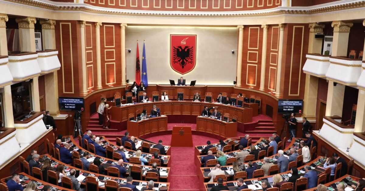 kërkesën e opozitës për ndryshimin