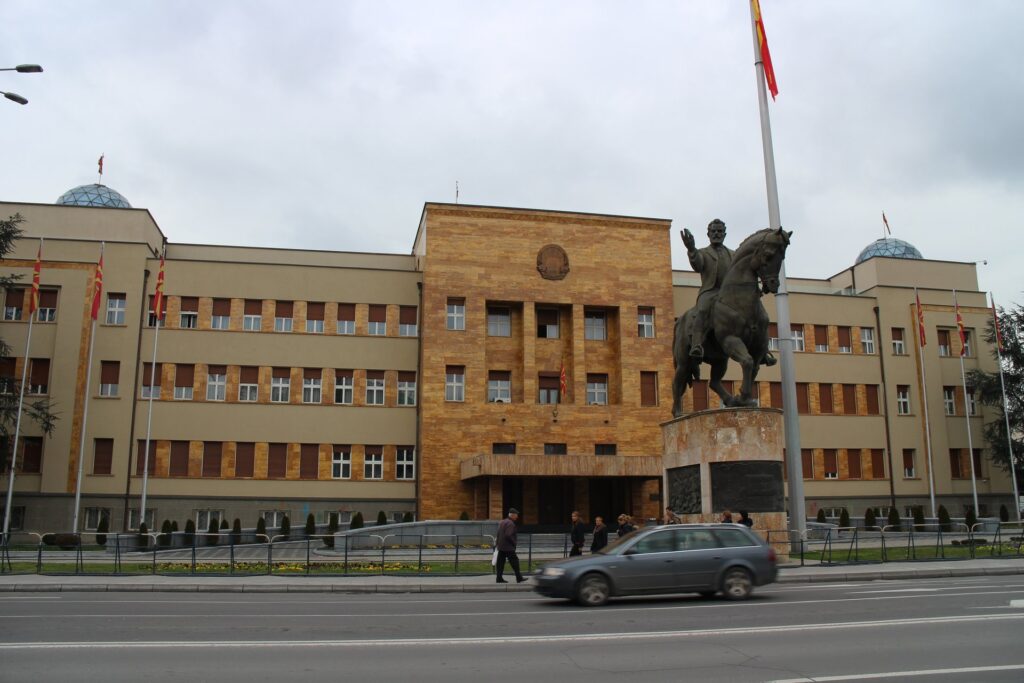 Kuvendi dhe FINKI nënshkruajnë Memorandum për aplikimin e inteligjencës artificiale në proceset parlamentare