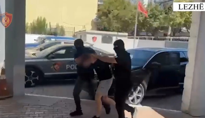 Shpërndanin kokainë me makinë në qytetin e Laçit   Destinacioni  prangos 2 të rinjtë nga Tirana dhe Laçi  Hetime se