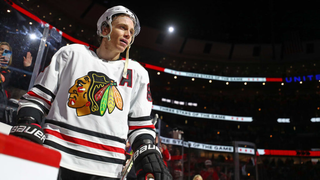 Patrick Kane synon t i rikthejë Blackhawks në krye teksa nis kampin stërvitor