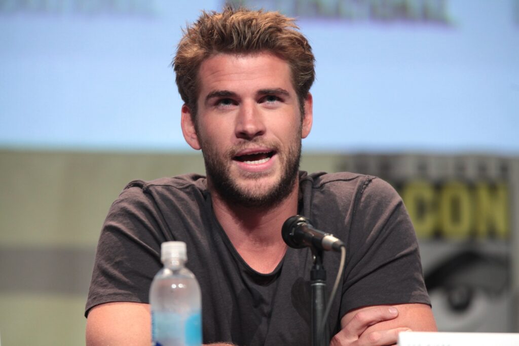 Cara Delevingne dhe Sam Worthington bashkohen me Liam Hemsworth në thrillerin erotik të Paul Schrader  Non Compos Mentis 