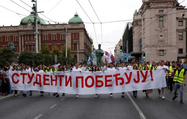 Marshimi i studentëve në Beograd