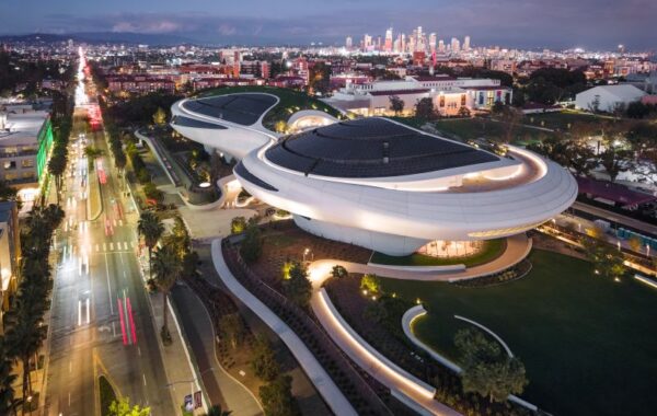 Lucas Museum of Narrative Art në Los Angeles, ku do të mbahet premiera e "Forgotten Island"