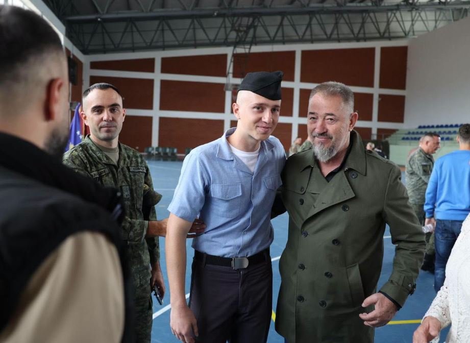 Nga UÇK ja te FSK ja  djali i Sami Lushtakut bëhet kadet i Ushtrisë së Kosovës