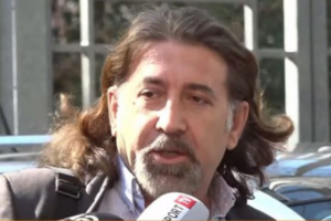 Një histori gazmore me telefona, roje