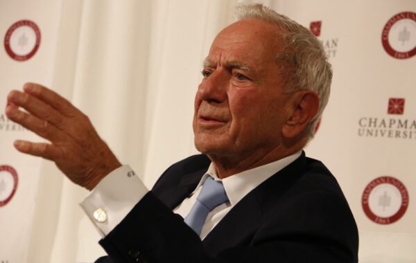 Milan Panić, ish-kryeministri i RF të Jugosllavisë (1992–1993) dhe themeluesi i ICN Pharmaceuticals