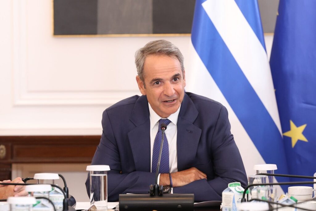 Mitsotakis shpall 4 masa kundër shtrenjtësisë  subvencion 15 centë për dizelin  120 këste për borxhet dhe naftë ngrohjeje nën 1 75 euro