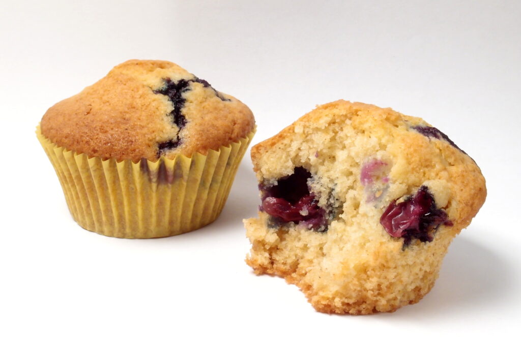 Muffins me boronica — receta klasike amerikane për mëngjes