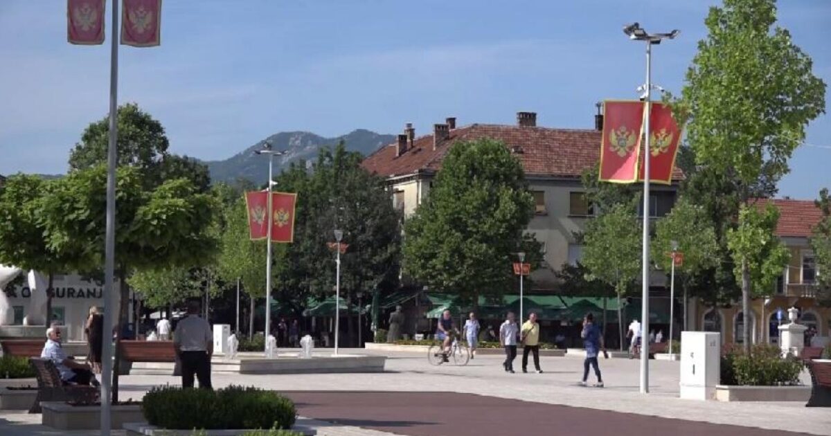 Rrugët e Nikshiqit pas kontrolleve të shtuara të parkimit. Foto: RTCG
