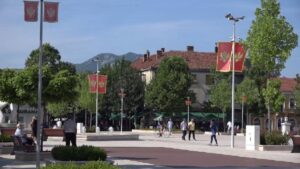 Mbi 300 gjoba në Nikshiq për parkim të parregullt  qëllimi nuk është ndëshkimi  thotë policia komunale
