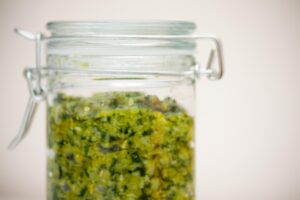 Pesto alla genovese në kavanoz qelqi