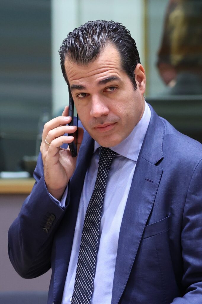 Plevris në Mynih  propozon mekanizëm të ri të BE së për krizat në kufi dhe  qendra kthimi  në vende të treta