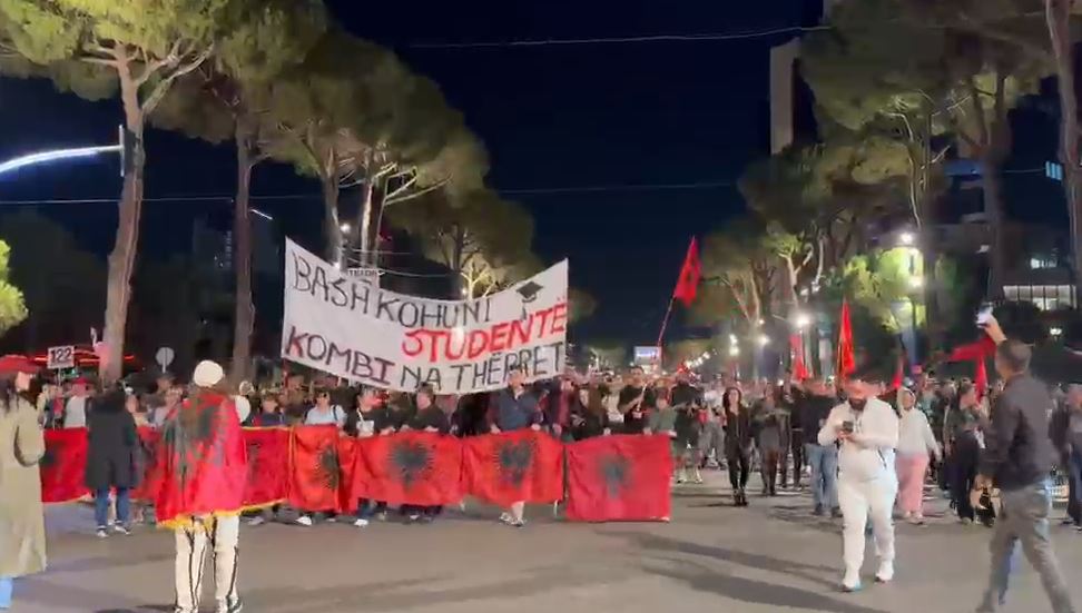 Dita e 122 të e protestës në Tiranë  kërkohet qeveri teknike