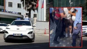 Goditi me grusht qytetarin gjatë tubimit  kryepolici Hita pezullon efektivin e  Shqiponjave   nis edhe hetimi 