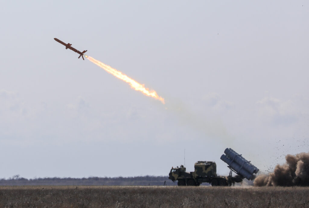 Ukraina godet uzinën e raketave në Azov  raketat  Neptun  dhe detaje të operacionit të SBU së