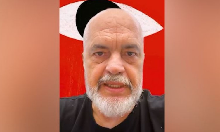 shantazhi mbi qafën e