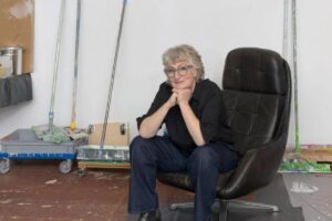 Artistja Renée Levi