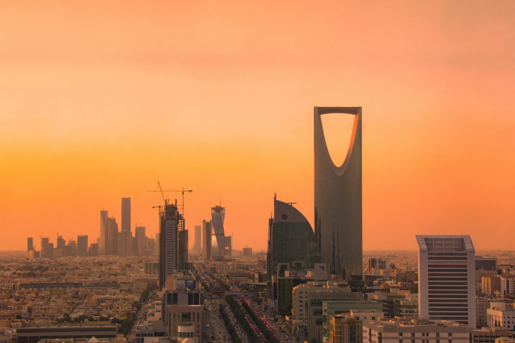 Arabia Saudite lëshon alarme rreziku për Riadin dhe al Kharj in — banorëve u kërkohet të ndjekin udhëzimet e emergjencës