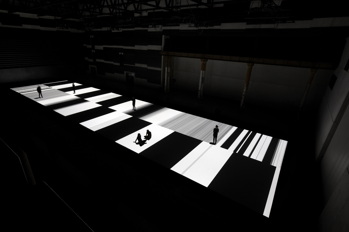 Ryoji Ikeda's audiovisual installation 'test pattern [no.5]'