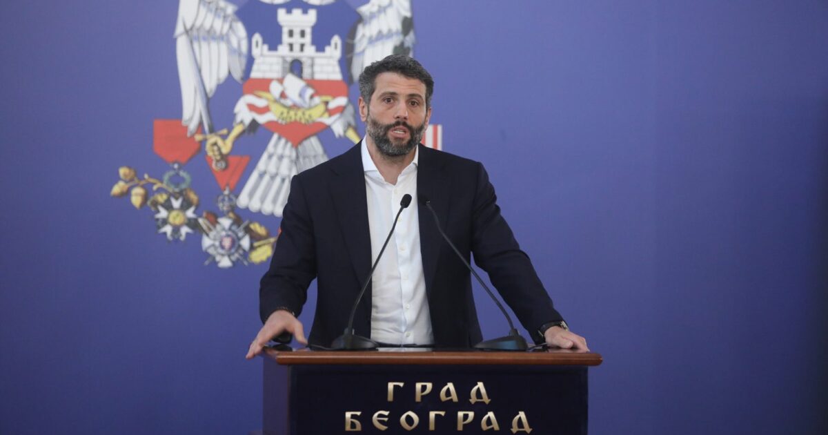 Kryebashkiaku i Beogradit, Aleksandar Šapiç, në konferencë për mediet